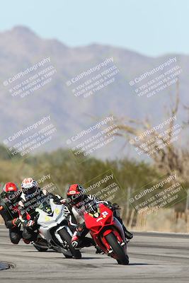 media/Dec-01-2025-Moto Forza (Mon) [[2daa91e15f]]/2-Intermediate Group/Session 3 (Turn 3)/